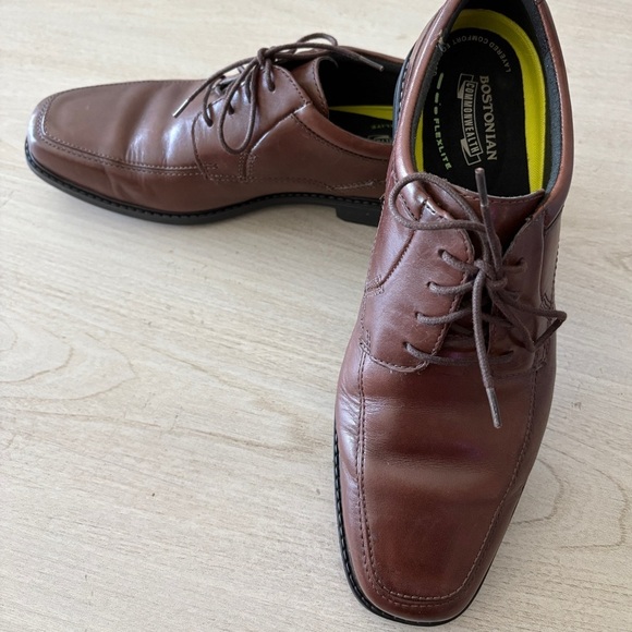 Bostonian Brown Leather Oxford Shoes - Picture 1 of 6
